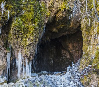 Тызыльская пещера