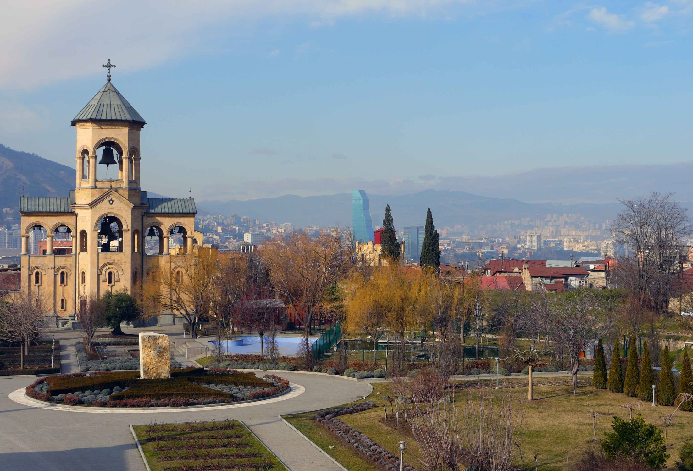 Парк Собора Цминда Самеба