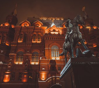 Памятник маршала Жукова