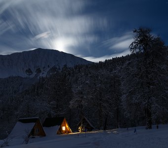 Зимняя ночь в горах