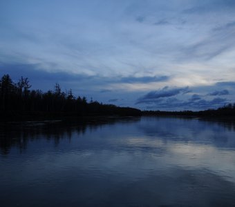 Закат на реке Камчатка. Переправа