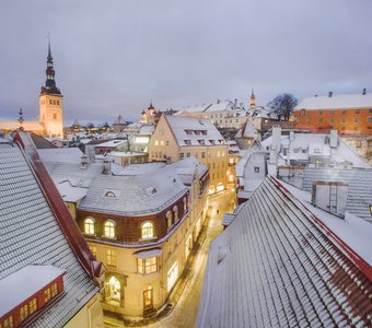 Старый Таллин вечером.