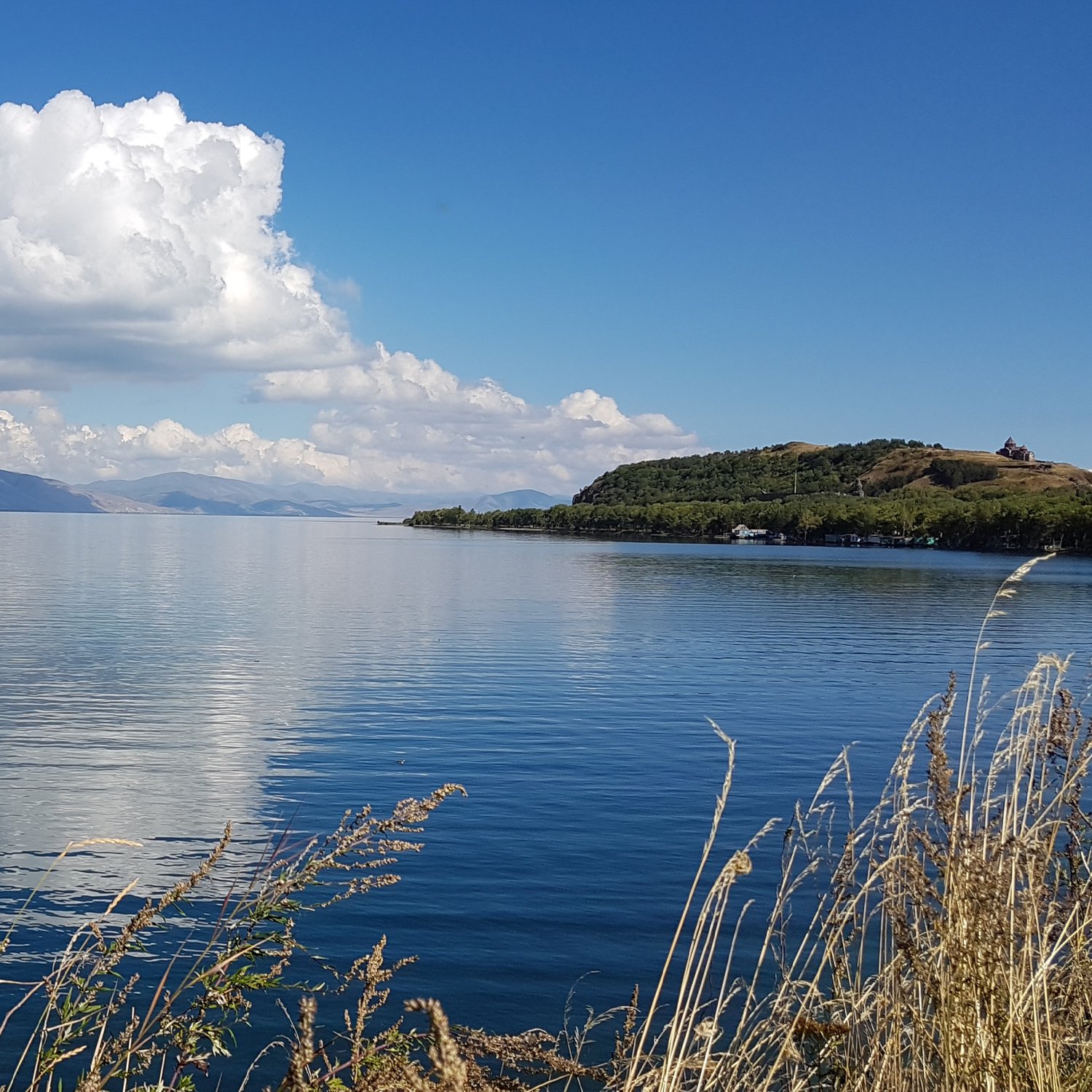 Озеро Севан в сентябре