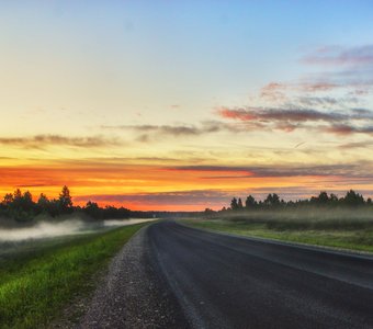 трасса М8 на рассвете