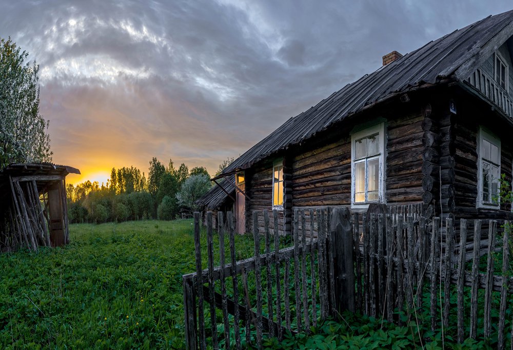 Заброшенный дом. Новгородская область. Россия