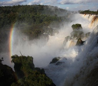 Мощь водопада Игуасу