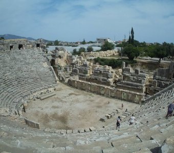 Амфитеатр в древнем городе Мира