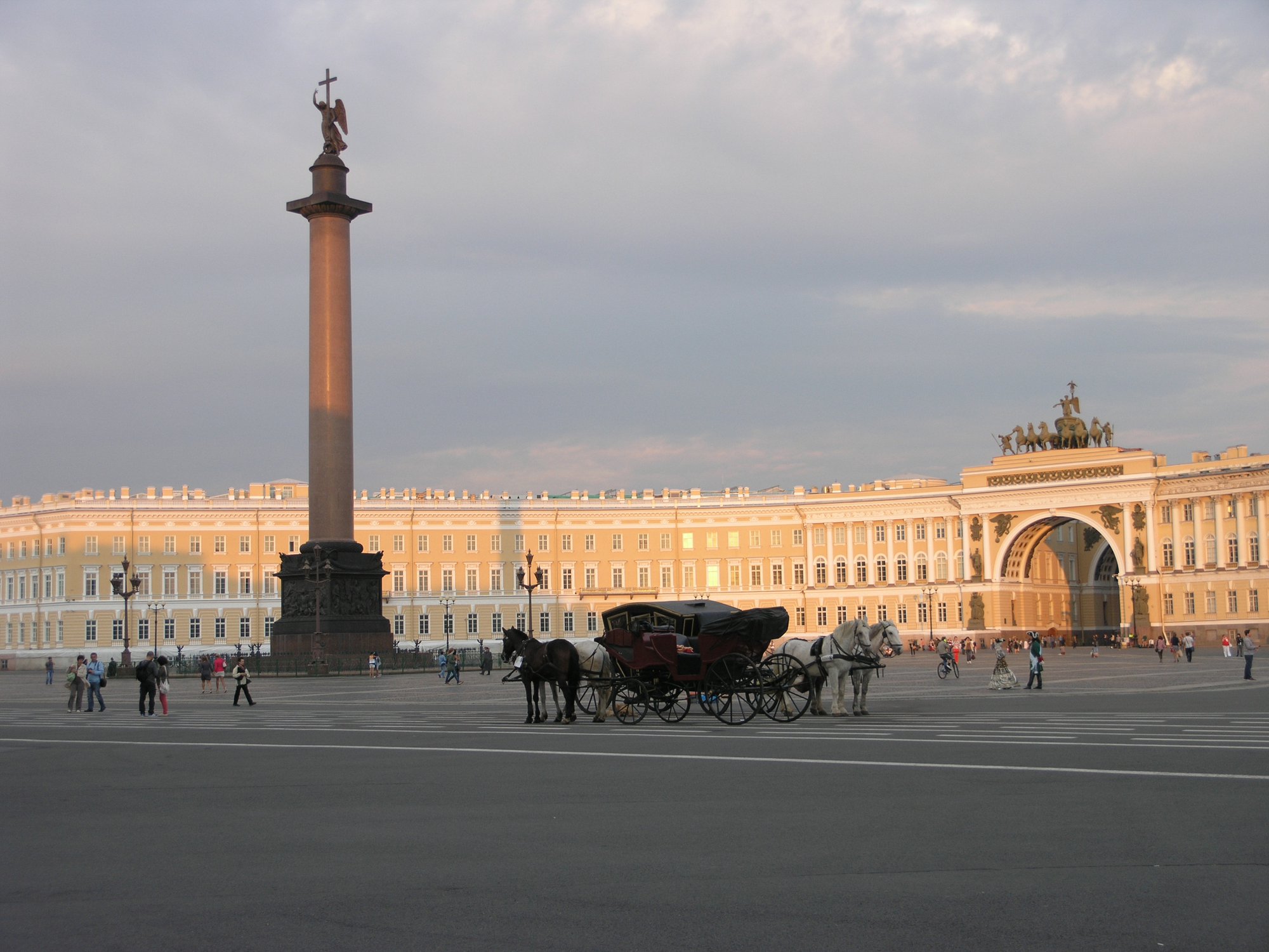 На Дворцовой площади. Александровская колонна.