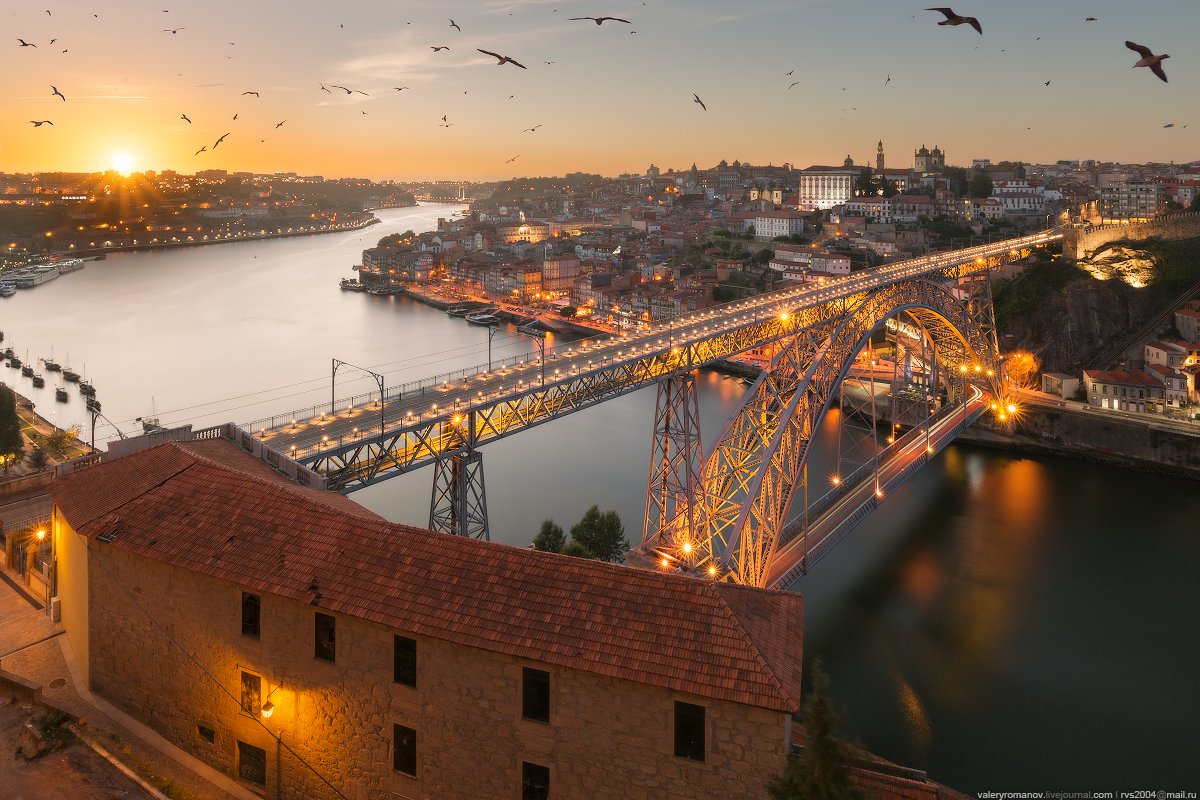 Город порту на реке. Город порту в Португалии двухуровневый мост Дона Луиша. Река Дору Португалия. Foto Pins dor Bridge Martin.