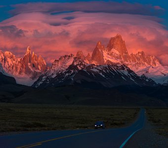 Рассвет над вершинами Cerro Torre и Fitzroy