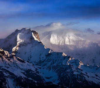 Рассвет в Гималаях