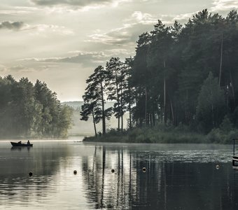 Evening fog on the lake