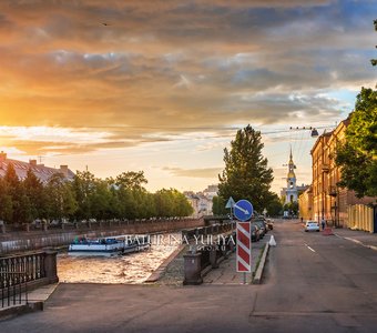 Золотой закат на Крюковом канале