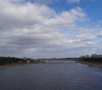 Вид с Кремлёвского моста на мост Александра Невского