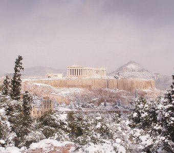 Акрополь в снегу