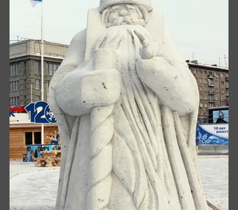 Дед Мороз, снежная скульптура