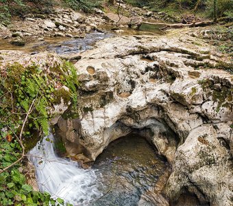 Агурские водопады