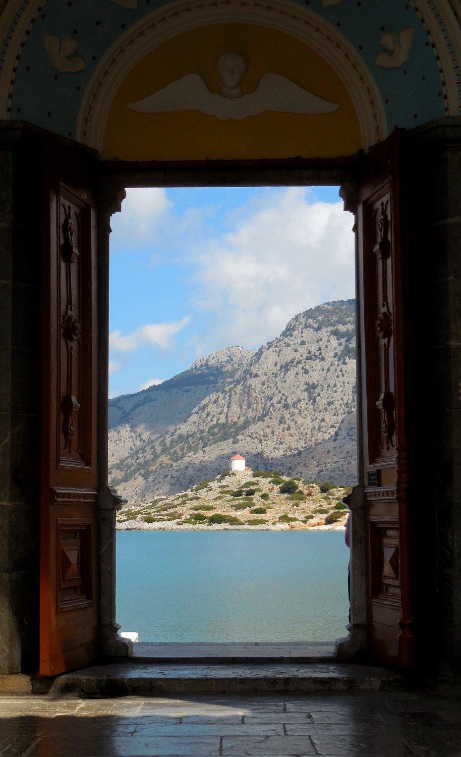 Вид из Монастыря Архангела Михаила на острове Сими,Греция