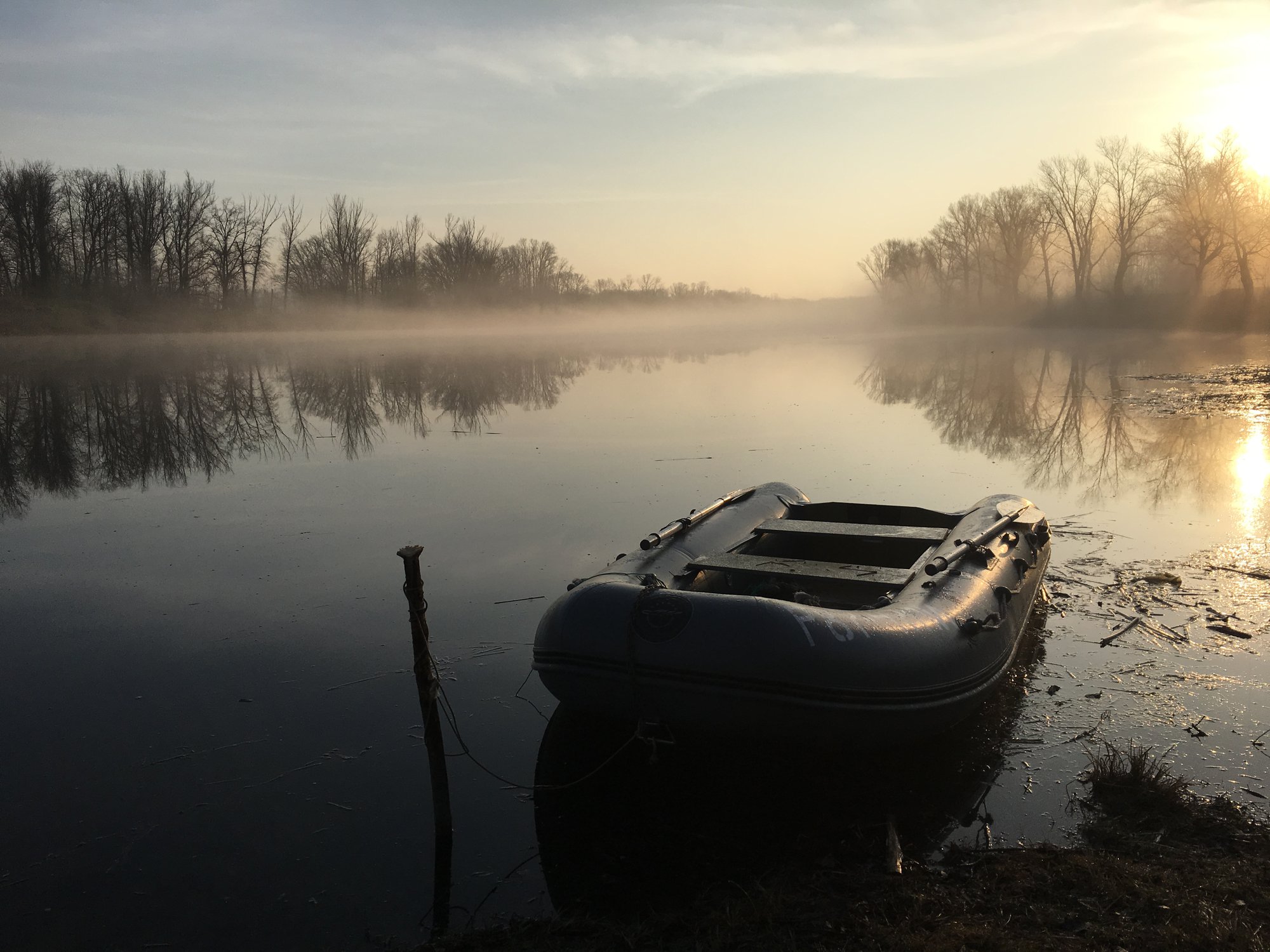 Раннее утро на озере