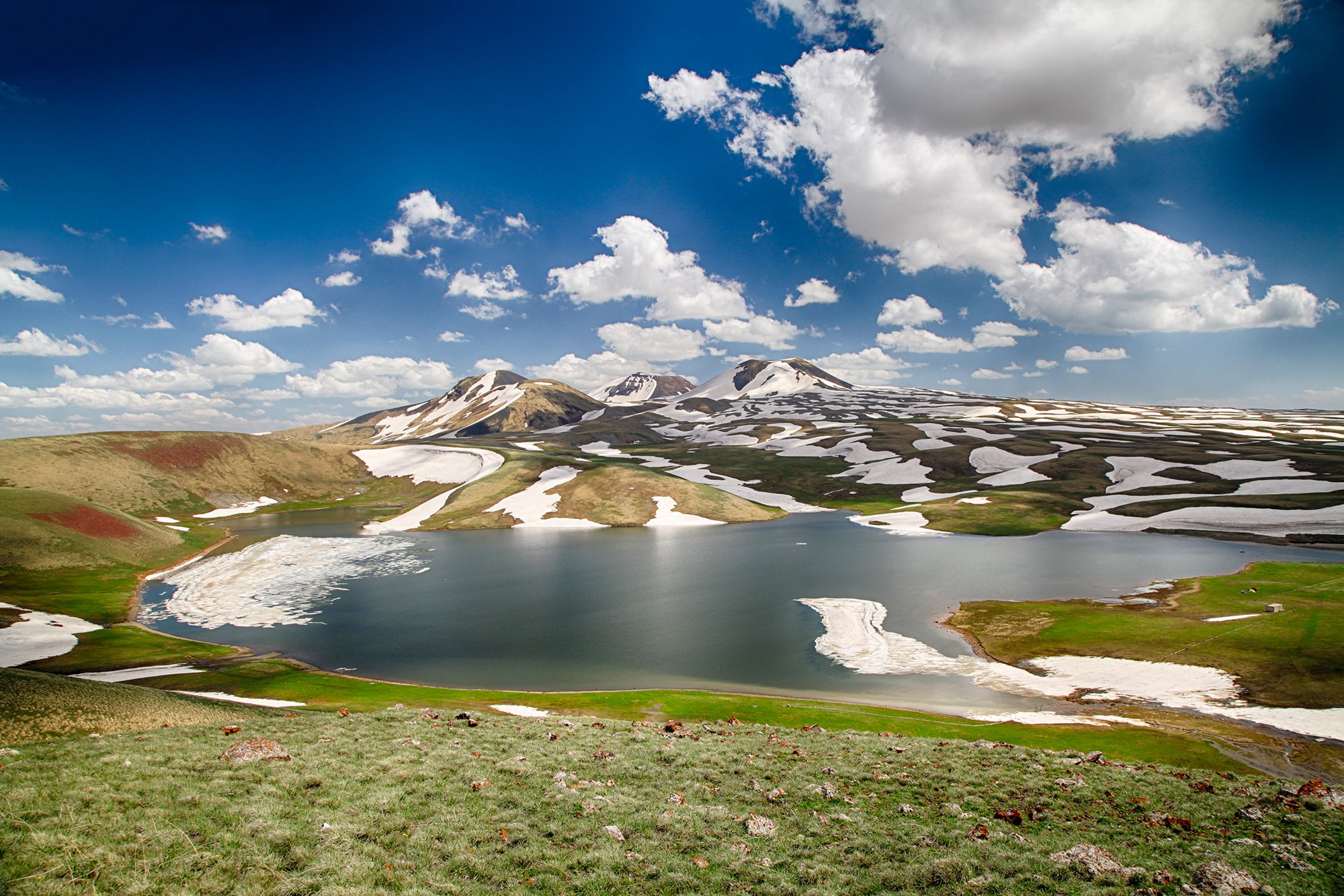 Высокогорное озеро Акна (3030м)