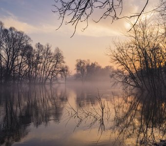 Тихий апрельский рассвет на реке Псел