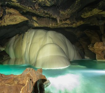 Пещерный водопад Бегемот