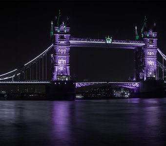 Tower Bridge at night, panorama