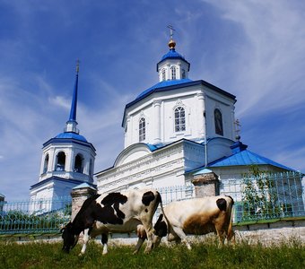 Церковь Похвалы Богородице в поселке Орел Пермского края