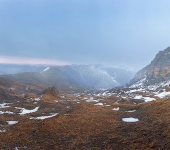 Вид с тропы, соединяющей горные села Сусай, Гырыздехне и Грыз