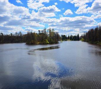 Островок на реке