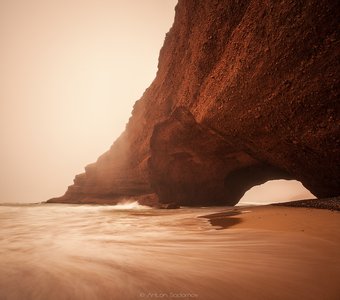 Марсианский пейзаж на пляже Легзира, Марокко