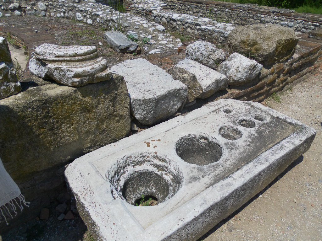 Археологический парк Дион. Контрольные весы