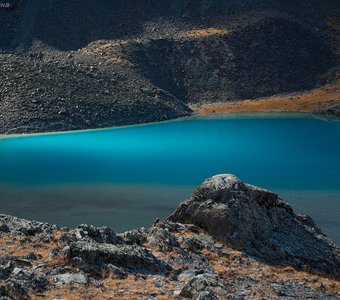 Озеро горной бирюзы