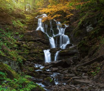 Украина. Закарпатье. Водопад Шипот осенний