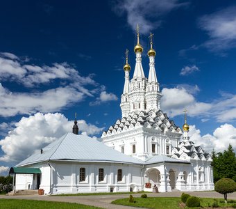 Трехшатровая церковь Одигитрии в Вязьме