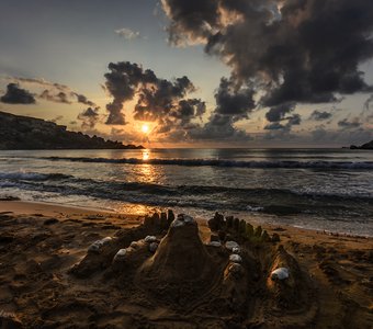 Закат в бухте Għajn-Tuffieħa