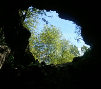Вид из пещеры Дружба