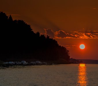 Летний восход солнца на берегу Балтийского моря! Финляндия