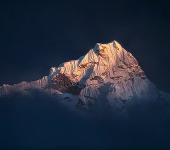 ЕЕ ВЕЛИЧЕСТВО АМА ДАБЛАМ (Непал, район Эвереста)