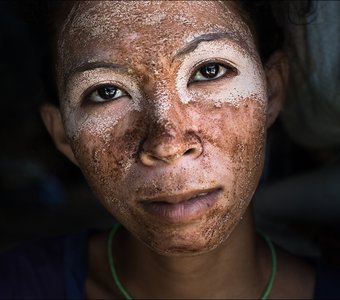 Женщина из деревни Морских цыган. Сулавеси