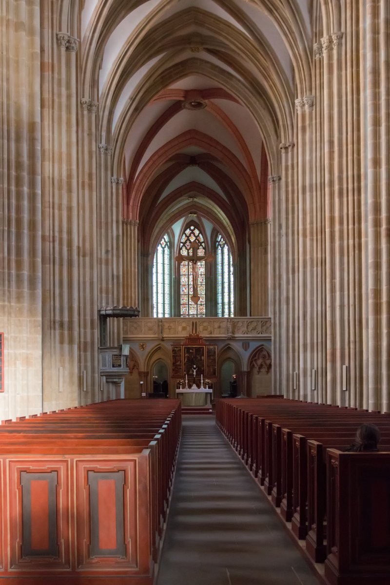 Интерьер кафедрального собора в Мейсенеа