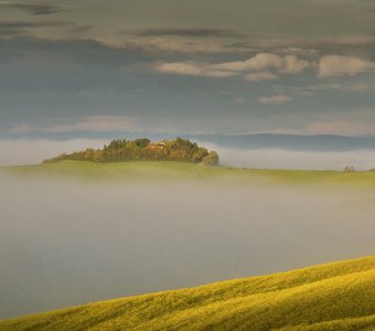Рассветный туман Тосканы