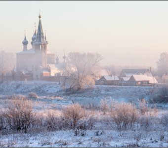 Туман густой едва растаял