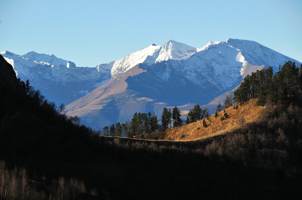 Адыгея красивые места. Гора абаго адыгея. Красная поляна гора чугуш. Пик рысы польша. Самая высокая гора в адыгее.