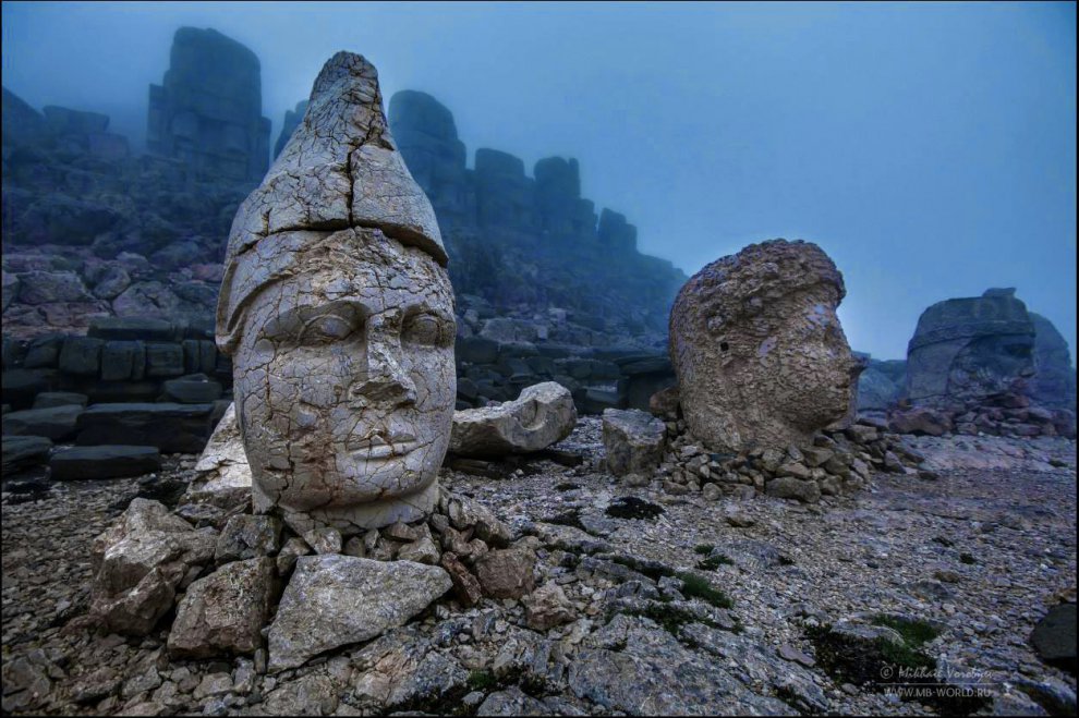 Каменные головы Немрут Даг