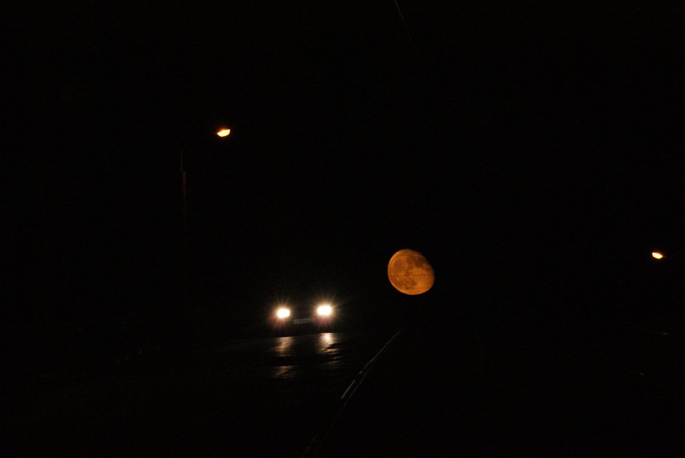 Луна над мостом