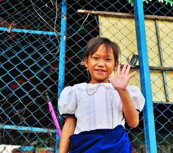 Камбоджийская школьница