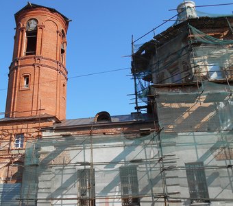 Старая церковь на Красном
