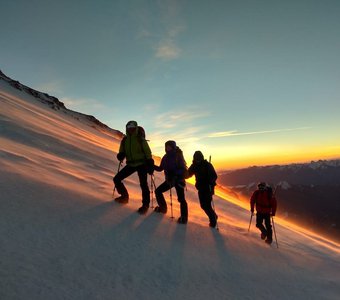 Где еще можно увидеть такой рассвет.