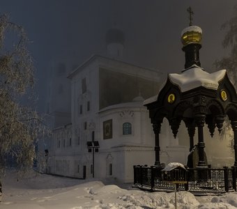 Спасская церковь в тумане